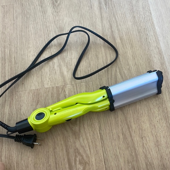 Bed Head Wave Artist Deep Waver for Beachy Waves - Picture 2 of 3